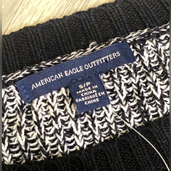 NWT! American Eagle Black and White Heathered Knit Sweater Women's Size Small - Picture 10 of 12